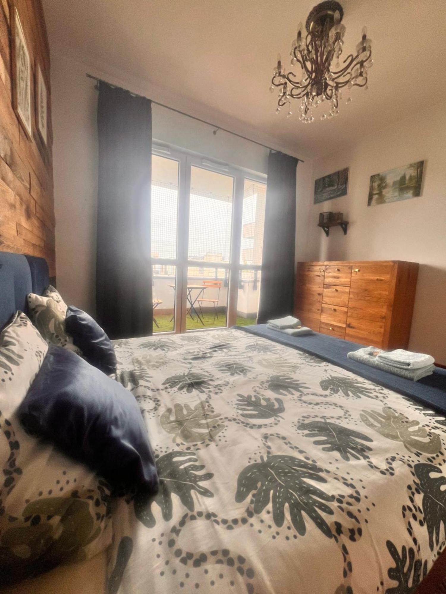 Lake Park Apartament With Free Parking Airport Netflix Varsóvia Exterior foto
